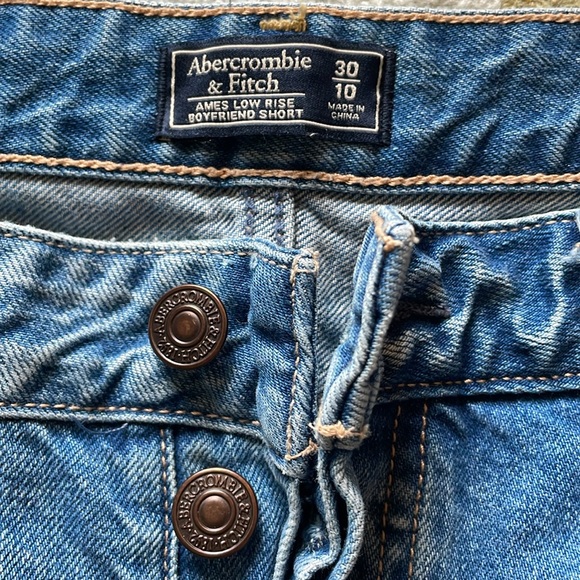 Boyfriend style denim shorts, Sz. 30 - Picture 3 of 7